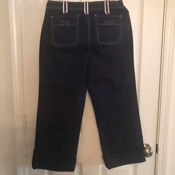 ‼️SALE‼️ Vintage Woman’s Capris - Picture 2 of 3